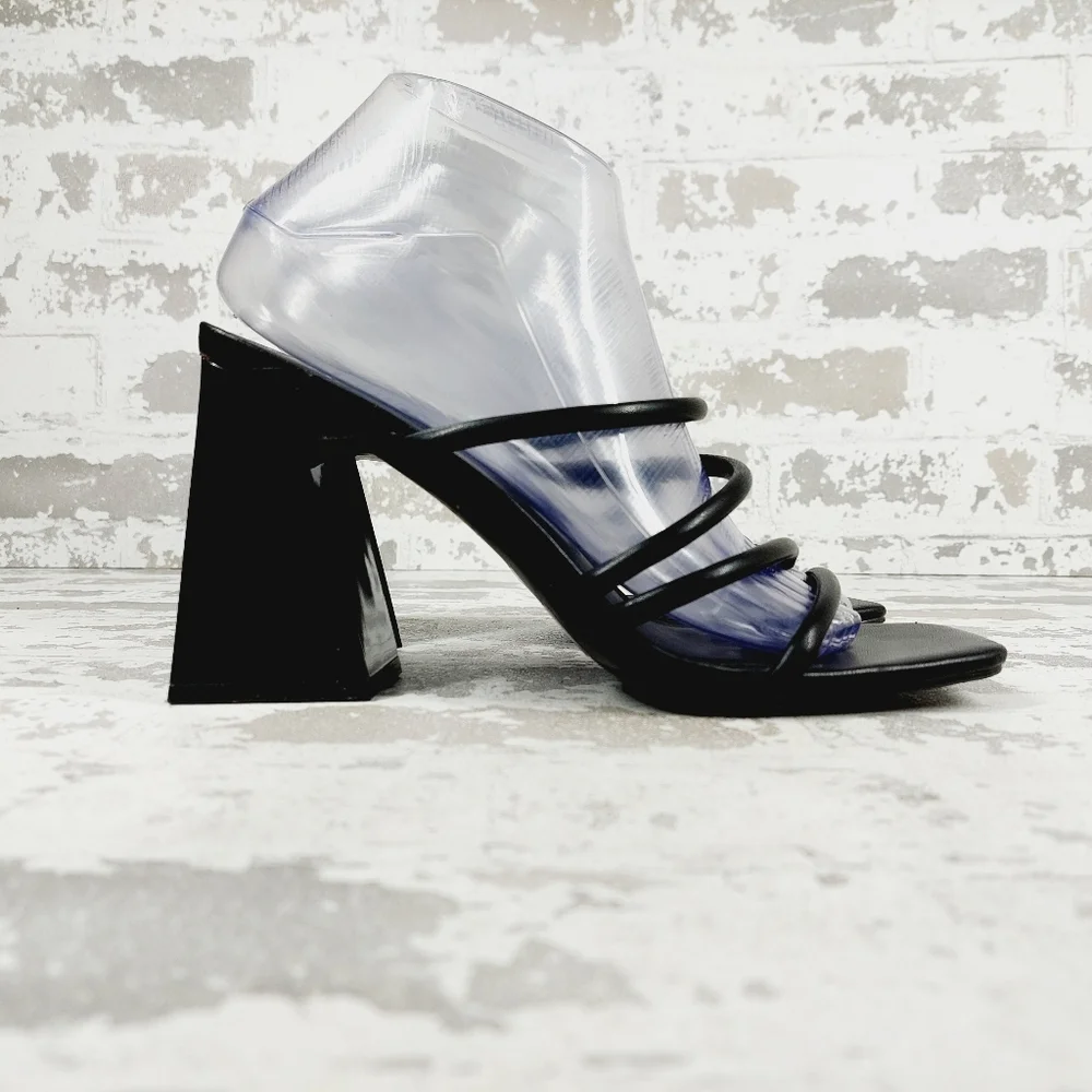 NEW Abound Austyn Black Tubular Strappy Heeled Sandals O220